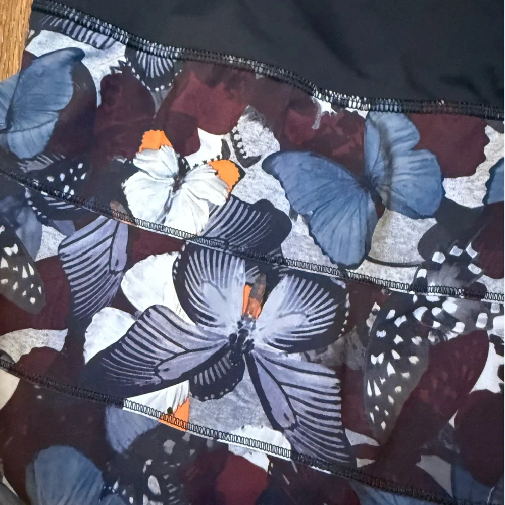 Lululemon pace rival skirt biggie so fly butterfly size 8